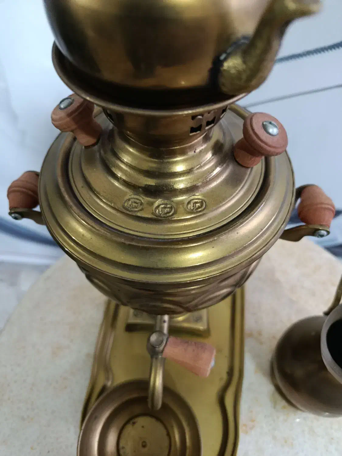 سماور برنجی ذغالی یک لیتری طرح روس|سماور، چایساز، قهوهساز|خرمدره, |دیوار