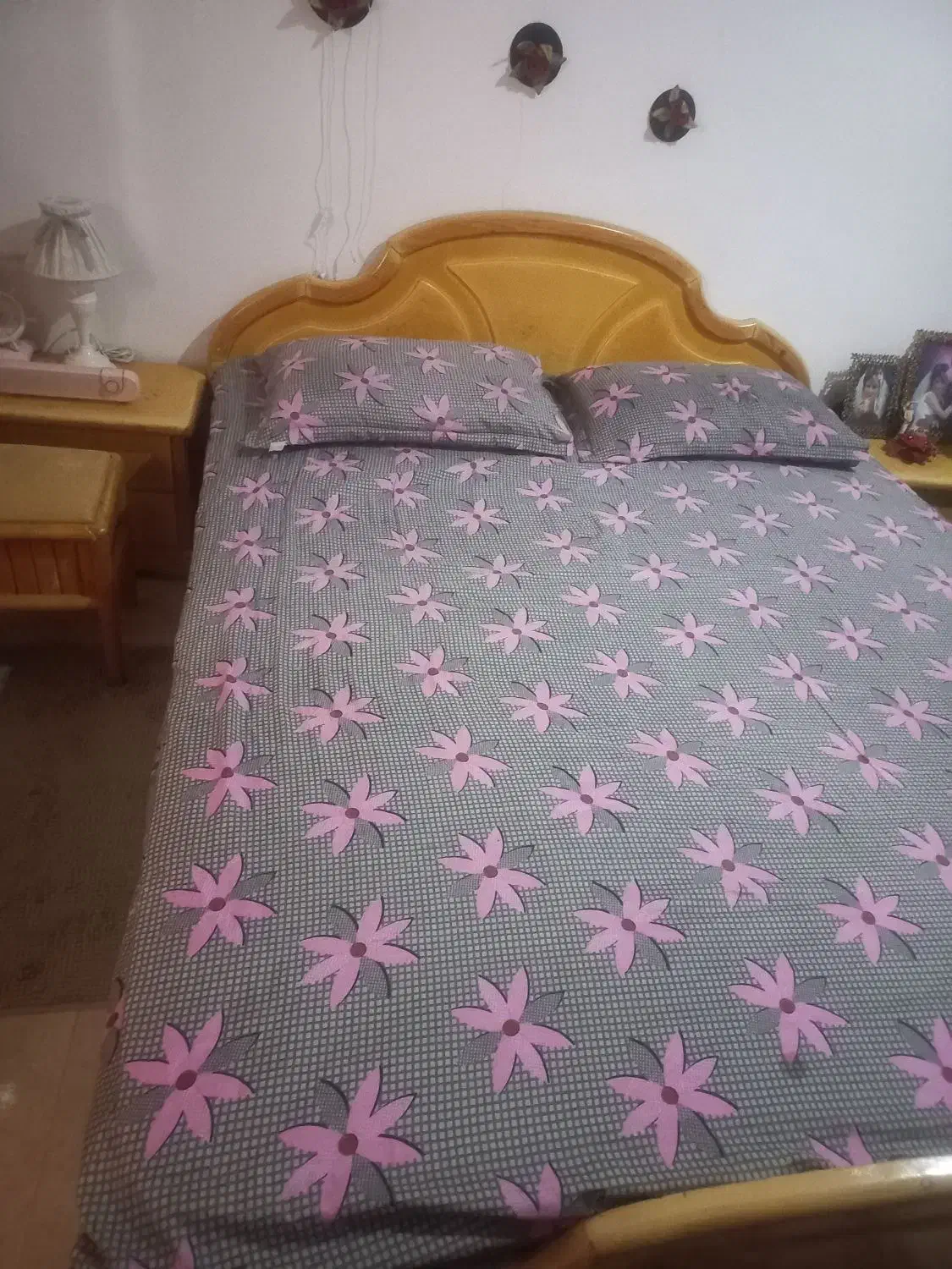 سرویس خواب|تخت و سرویس خواب|بندر انزلی, کلیور|دیوار