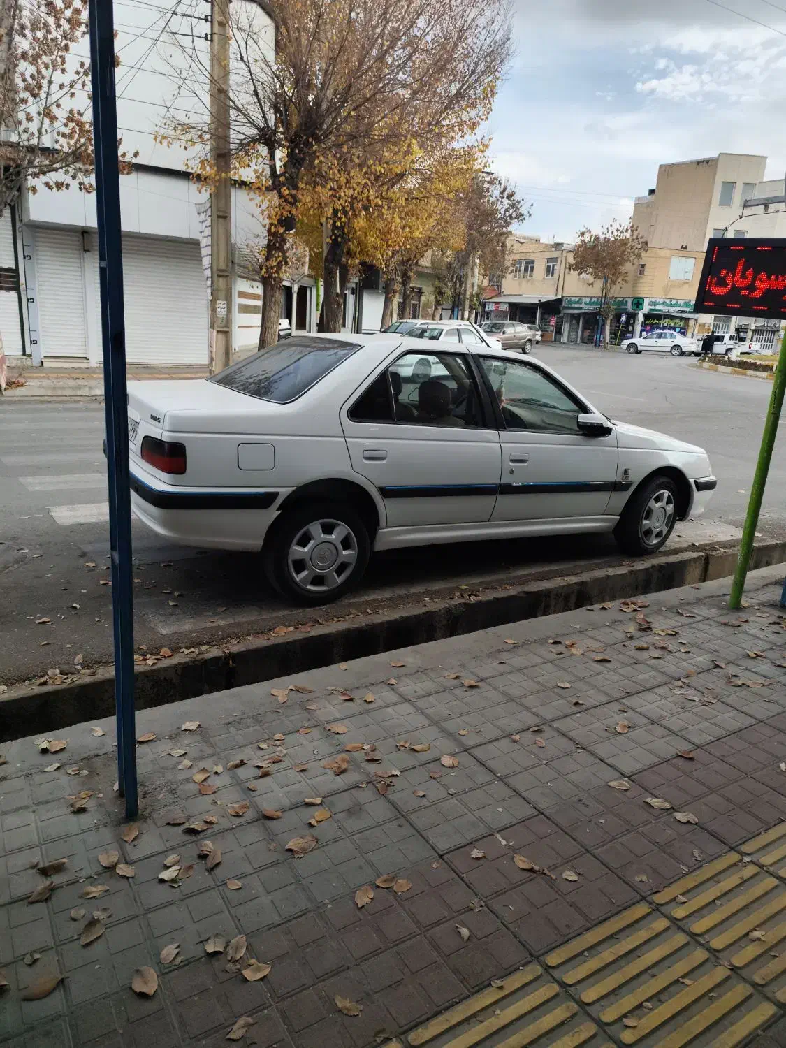 پژو پارس مدل ۹۳|خودرو سواری و وانت|فرخ‌شهر, |دیوار