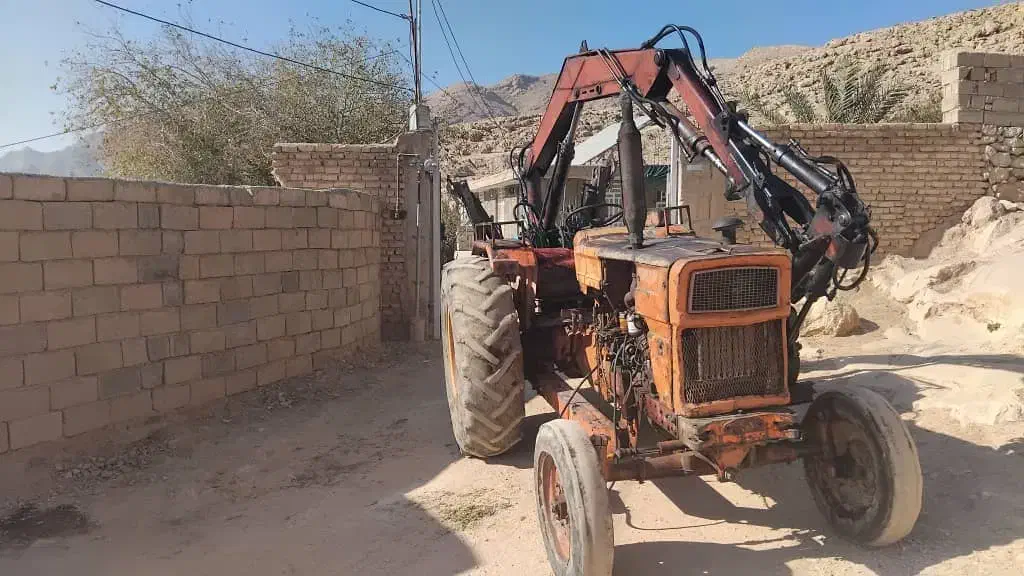 تراکتور رومانی بیل اطلس|خودرو سنگین|مرودشت, نقش رستم|دیوار