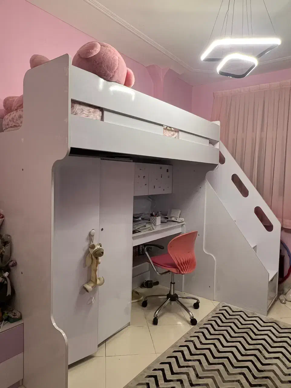 تخت و میز تحریر وکمد لباس|تخت و سرویس خواب|بیرجند, |دیوار