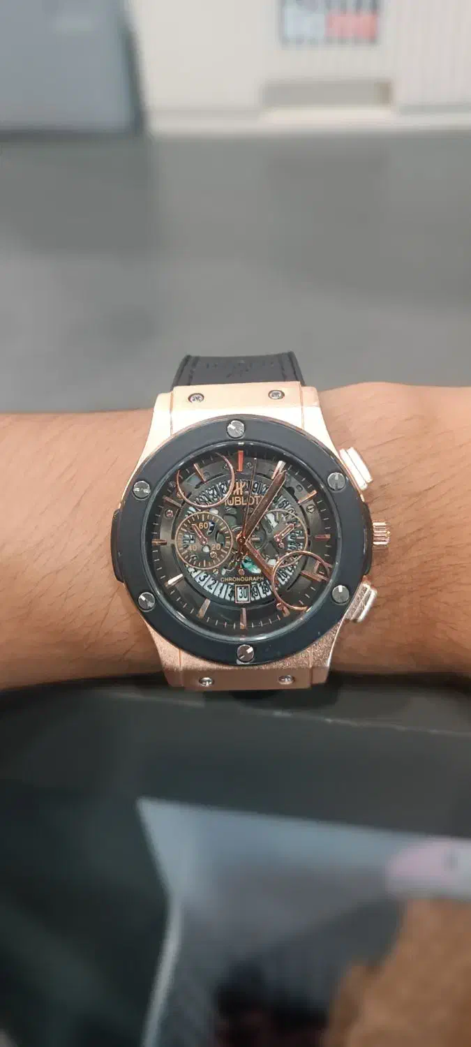 ساعت همراه دستبند اصل حکاکی|ساعت|گرگان, |دیوار