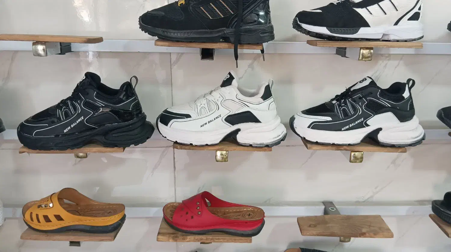 کفش کمپینگ لژ پنج سانتی|کوهنوردی و کمپینگ|سبزوار, شهرک ابوذر|دیوار