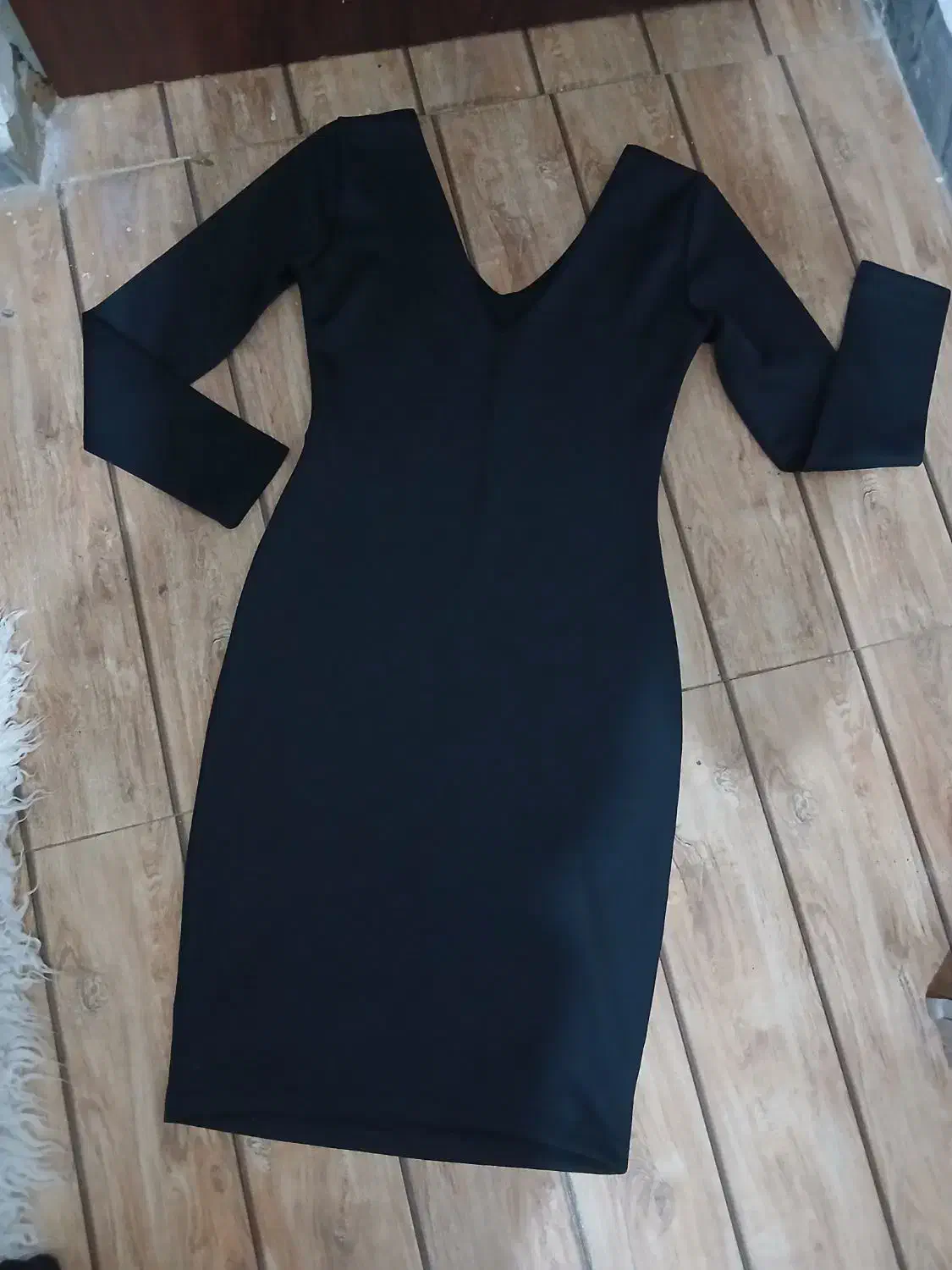 لباس بیرون|لباس|رشت, حمیدیان|دیوار