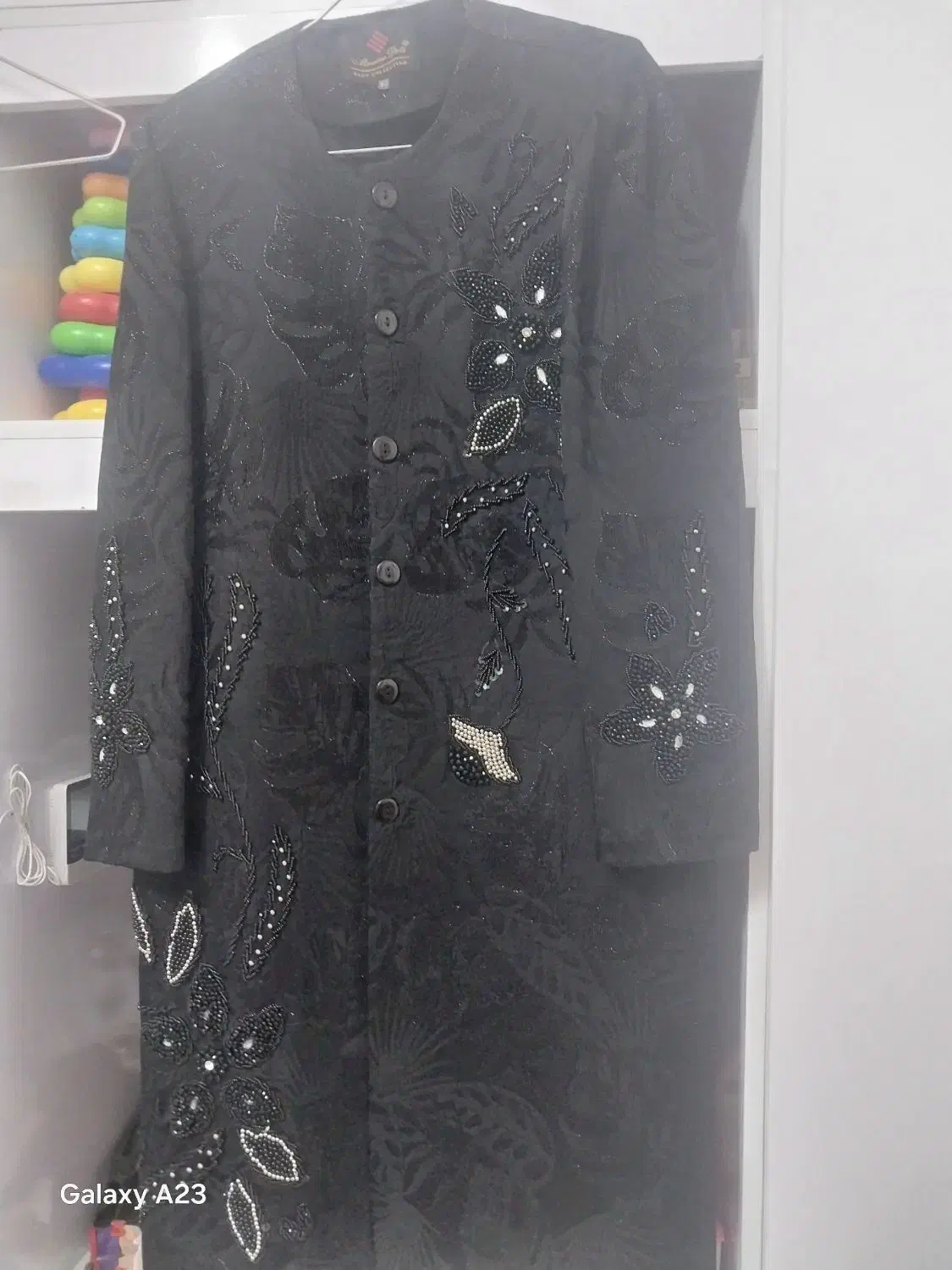 مانتو کار دست یک بار پوشیده شده|لباس|تربتحیدریه, داروپخش|دیوار