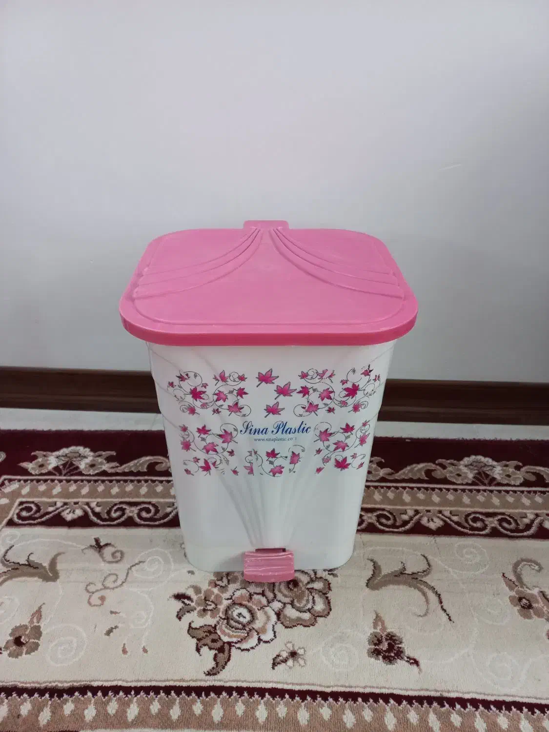 سطل زباله|ظروف نگهدارنده، پلاستیکی، یکبارمصرف|قم, انسجام|دیوار