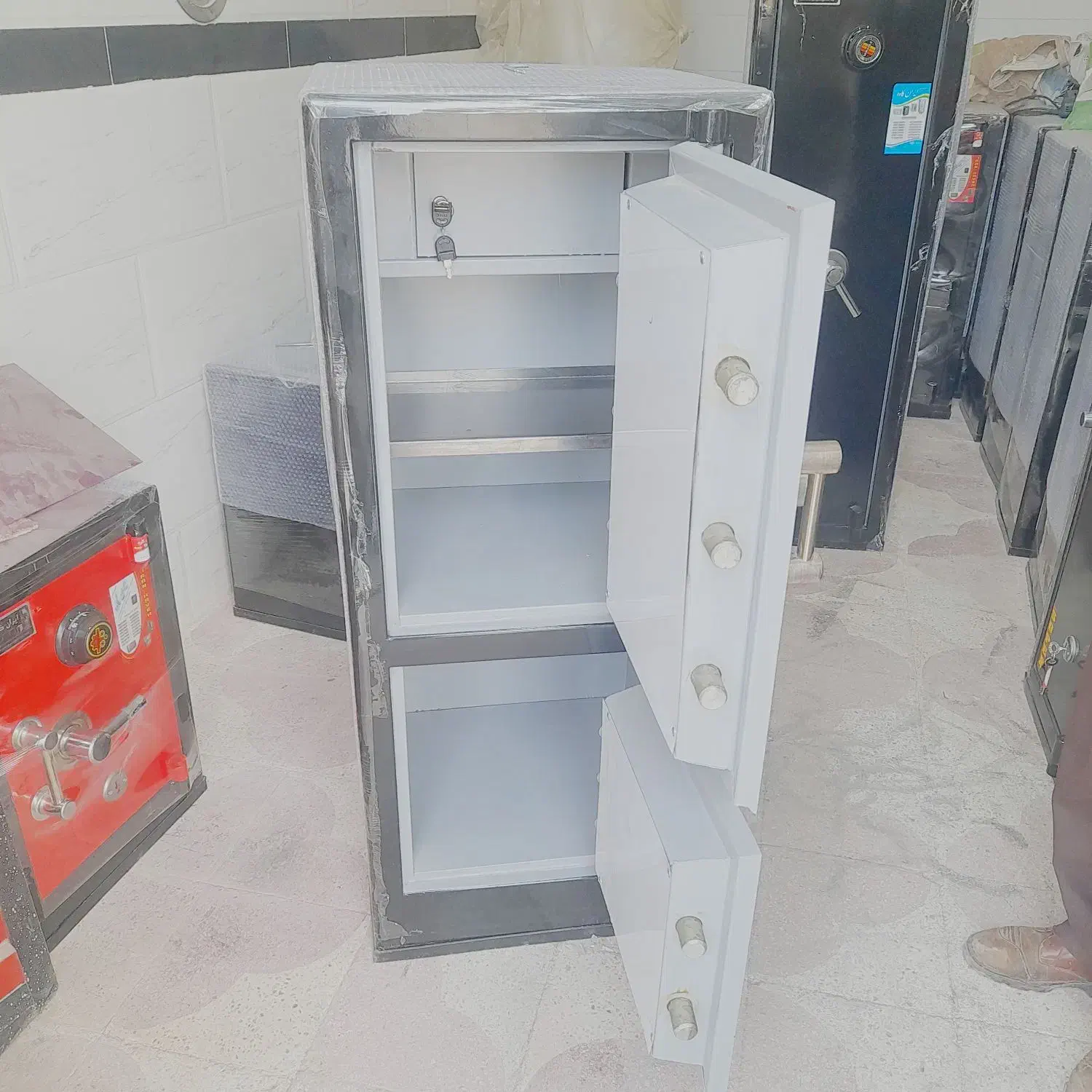 فروش انواع گاوصندوق|ابزارآلات|ایزدخواست, |دیوار