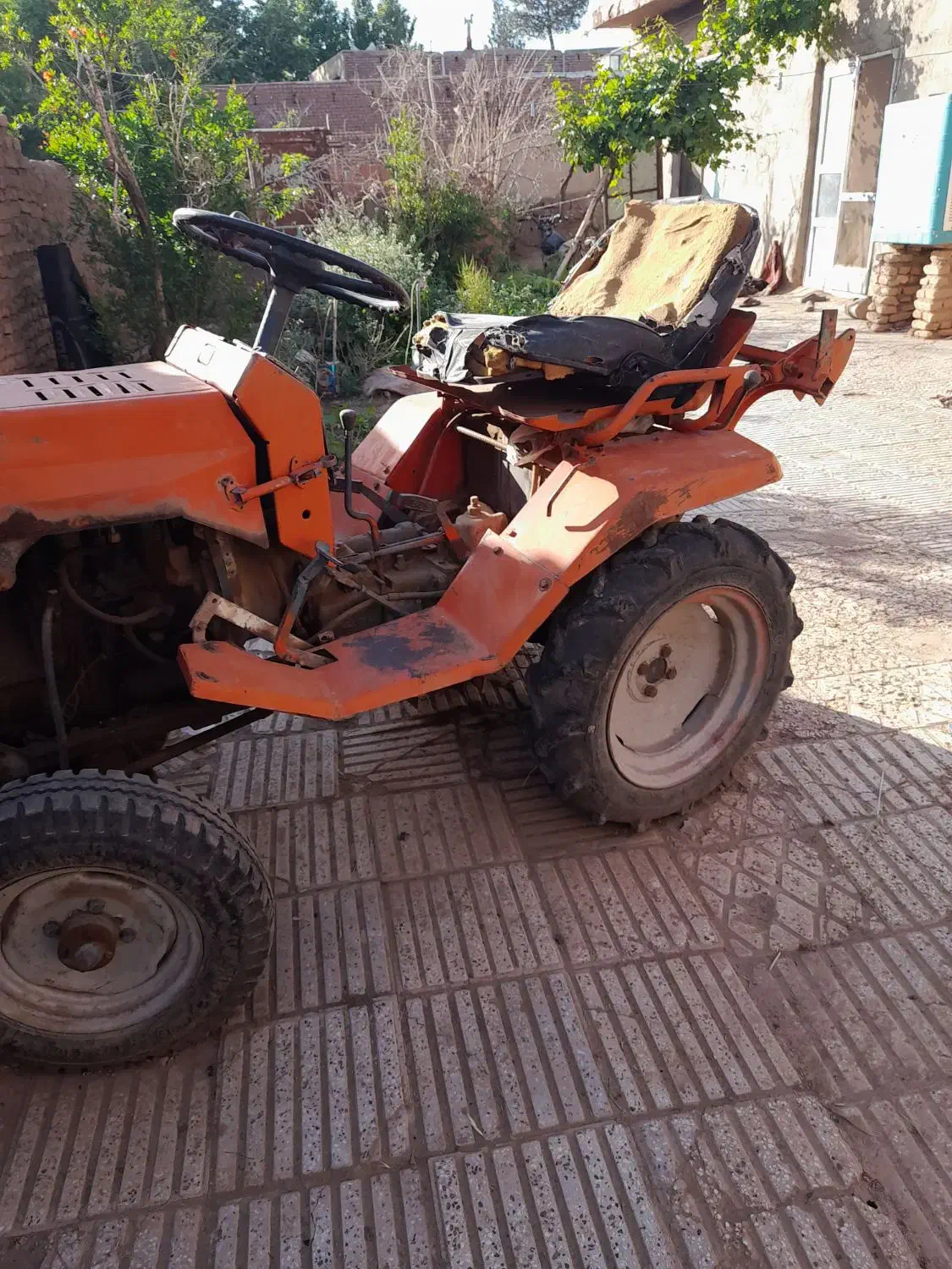 تراکتور کوچک|ماشین‌آلات صنعتی|باشتین, |دیوار