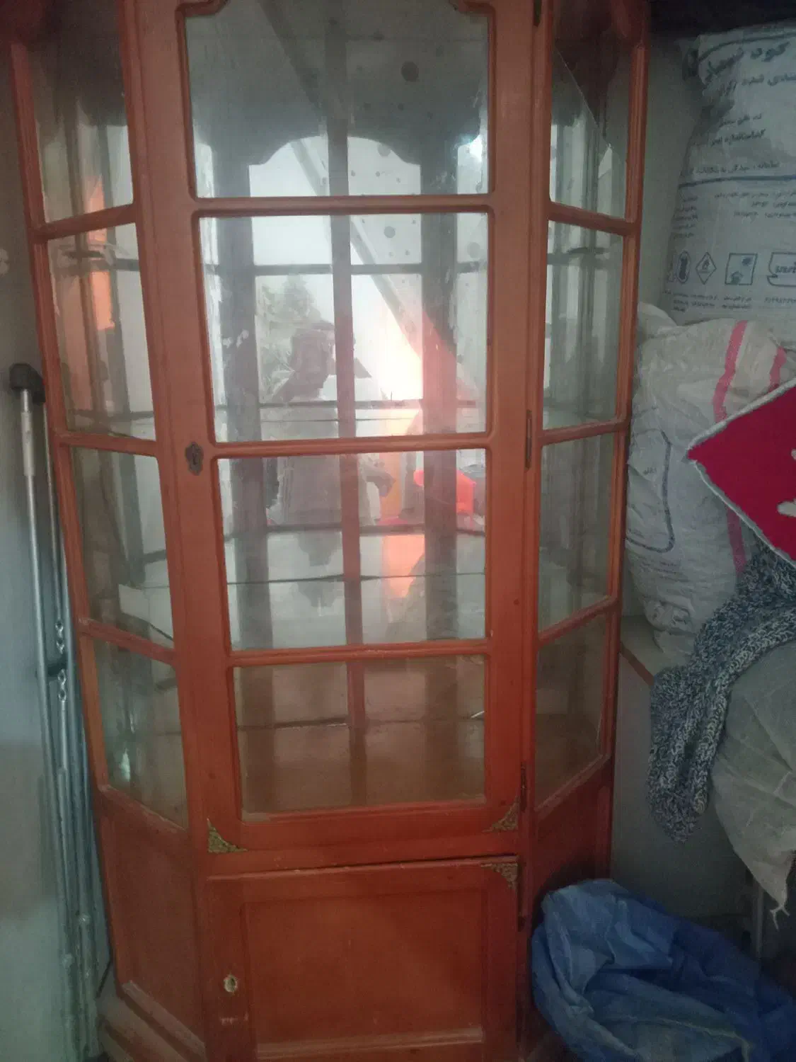 به دلیل کمبود جا|بوفه، ویترین، کنسول|شیبکوه (فارس), |دیوار