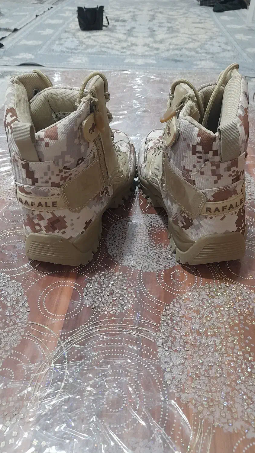 کفش|کیف، کفش، کمربند|الیگودرز, |دیوار