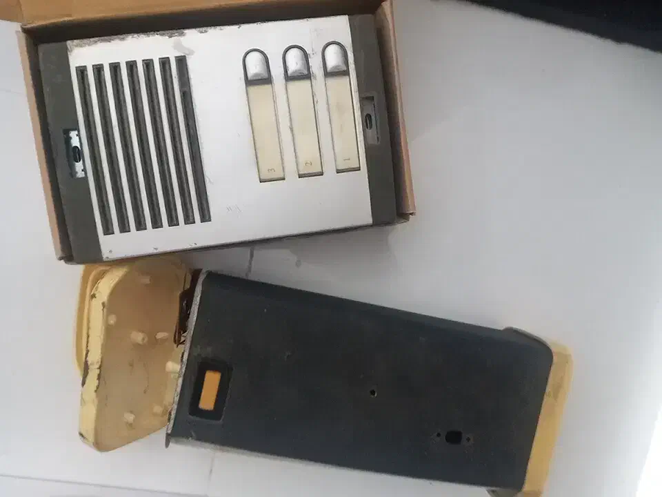 یک آیفون و یک چراغ|صوتی و تصویری|مشهد, هدایت|دیوار