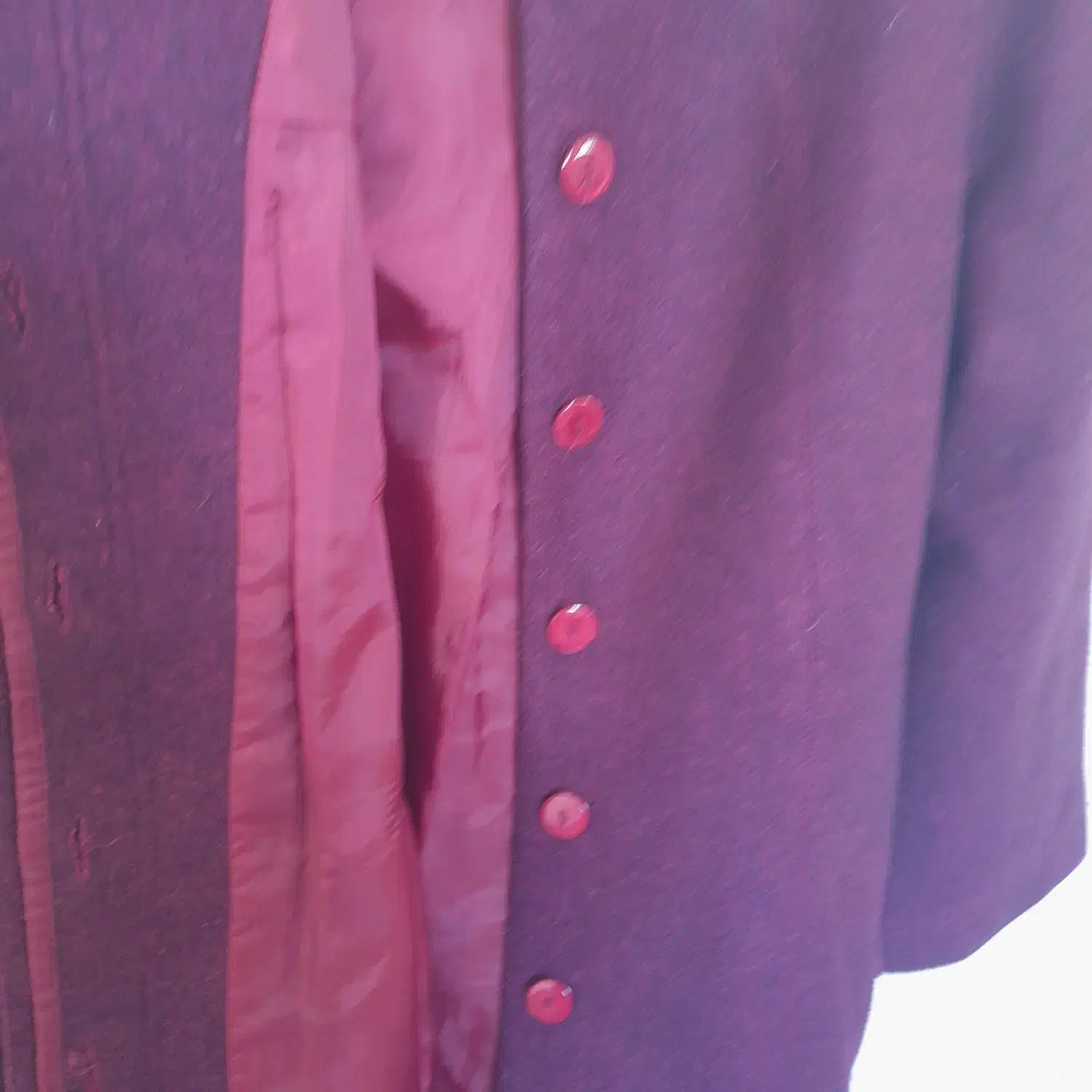 پالتو زنانه|لباس|قروه, |دیوار