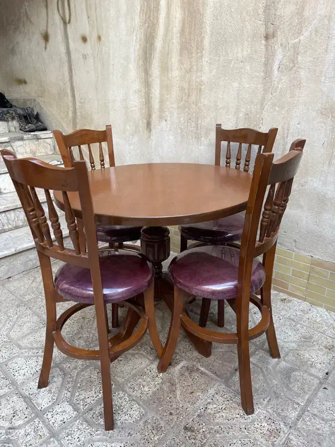 چند دست میز نهار خور نو اک|میز و صندلی غذاخوری|مشهد, رسالت|دیوار