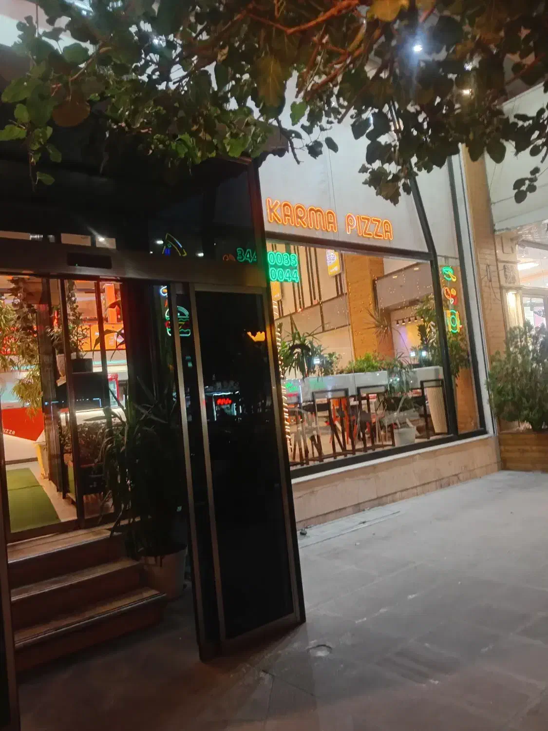 پیک موتوری(پیتزا کارما)|استخدام خدمات فروشگاه و رستوران|تبریز, |دیوار