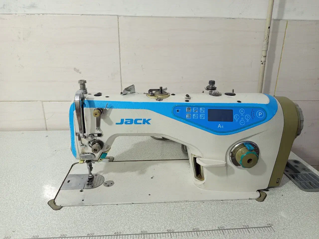 چرخ خیاطی جک راسته A2 A4 و نیمکت|چرخ خیاطی و ریسندگی|تهران, بیسیم|دیوار