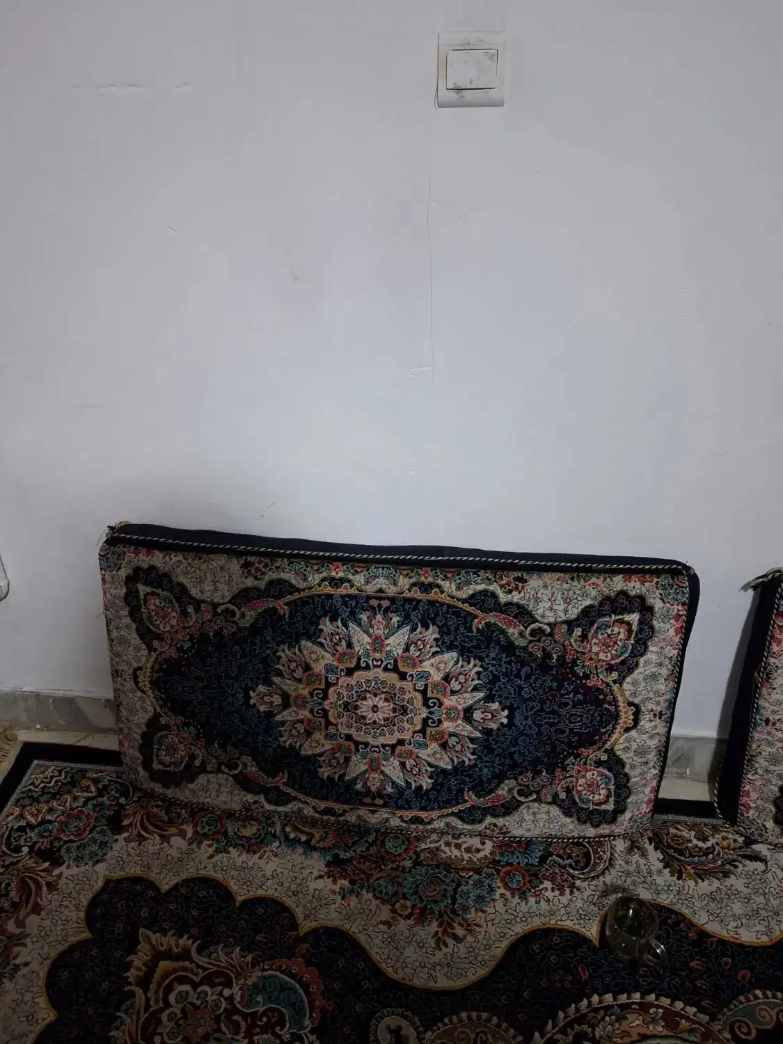 پشتی|پشتی|مشکین‌دشت, |دیوار