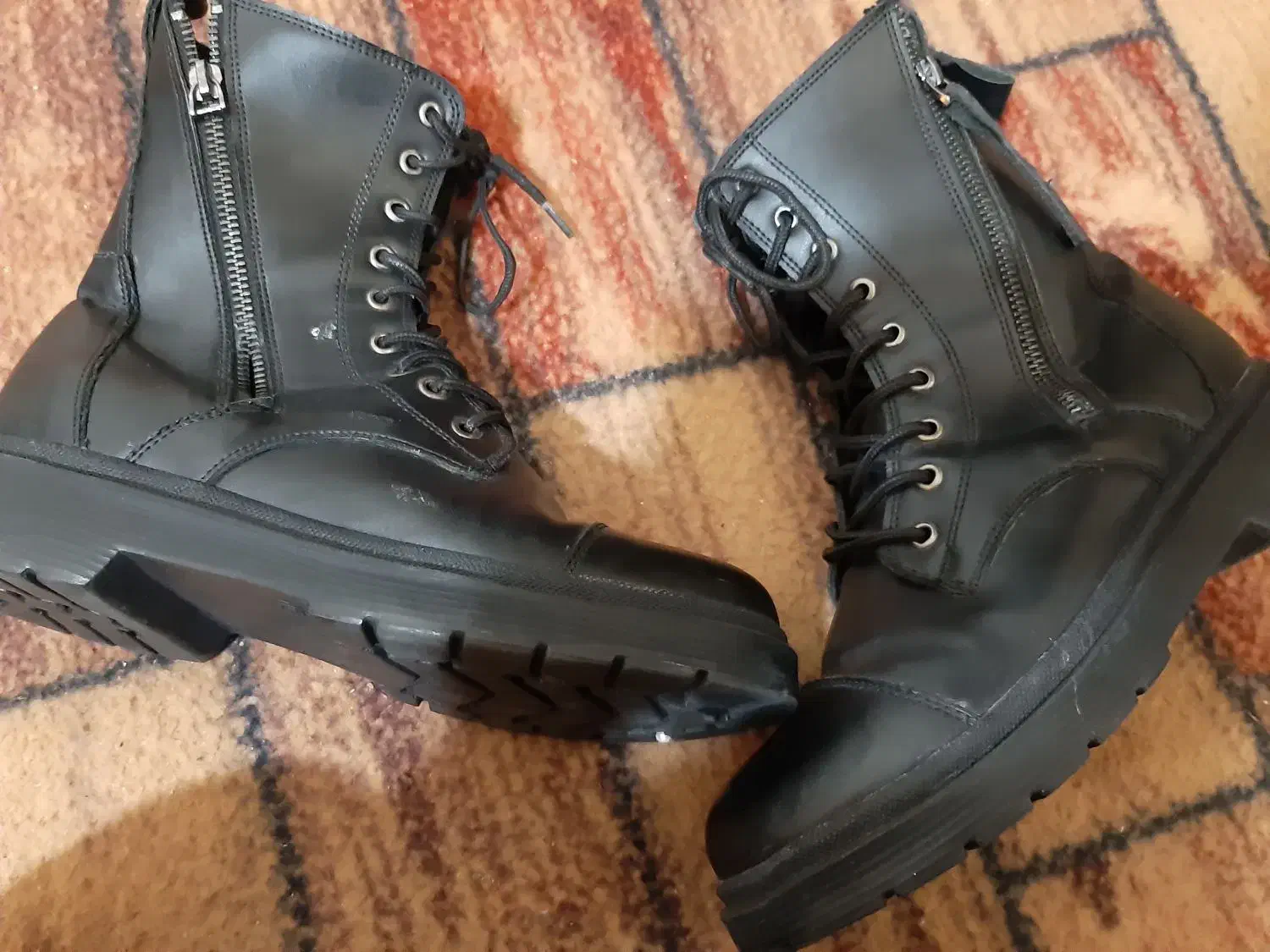 بوت ساق کوتاه|کیف، کفش، کمربند|قم, تعویض پلاک|دیوار