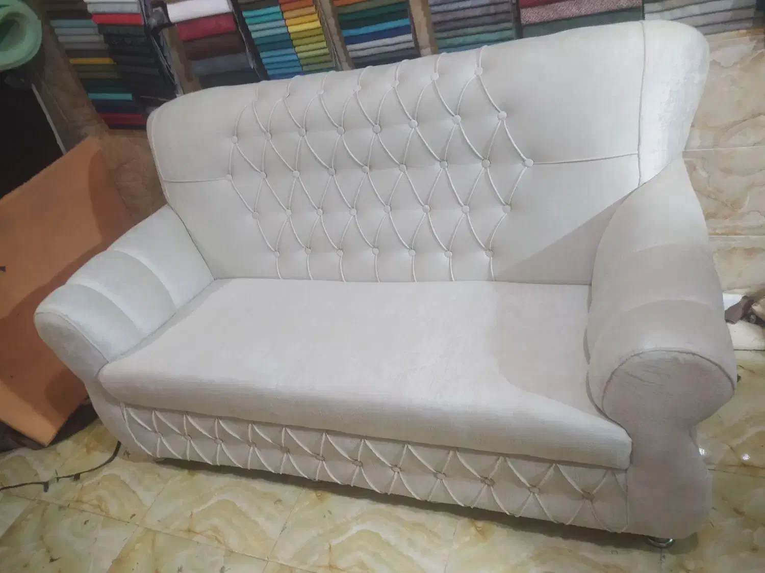 تعمیرات و ساخت مبل یک تا هفت نفره|مبلمان خانگی و میز عسلی|بم, |دیوار