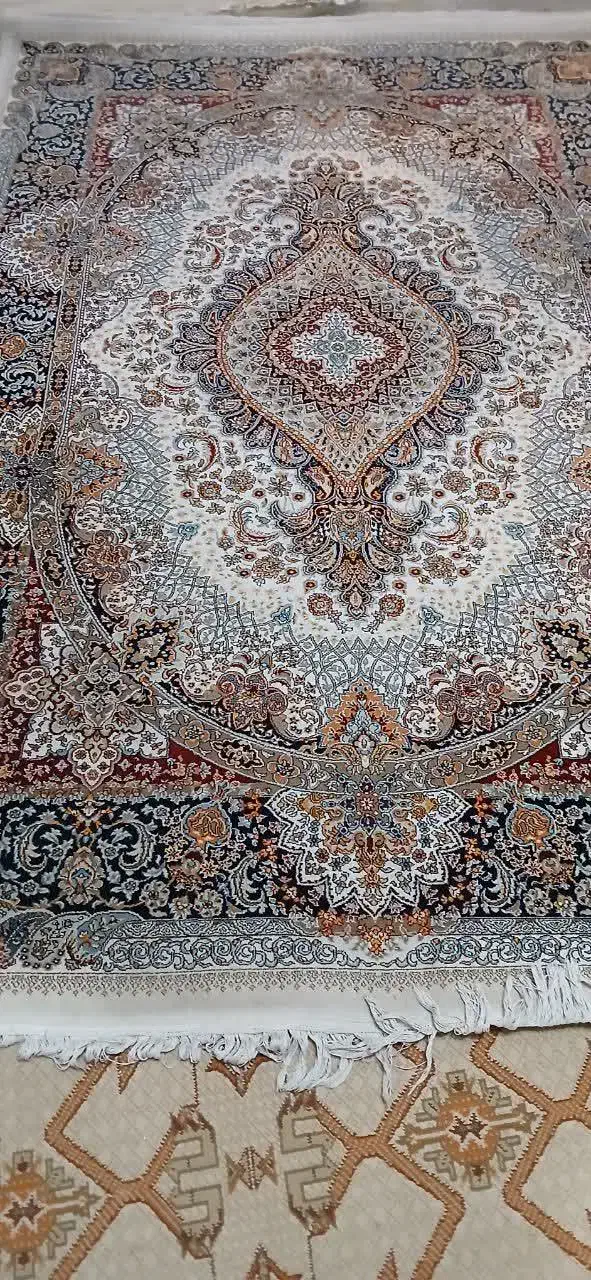 پادری،فرش۴متری و کناره۲متری ریزماهی|پادری|کرج, فاز ۱ مهرشهر|دیوار