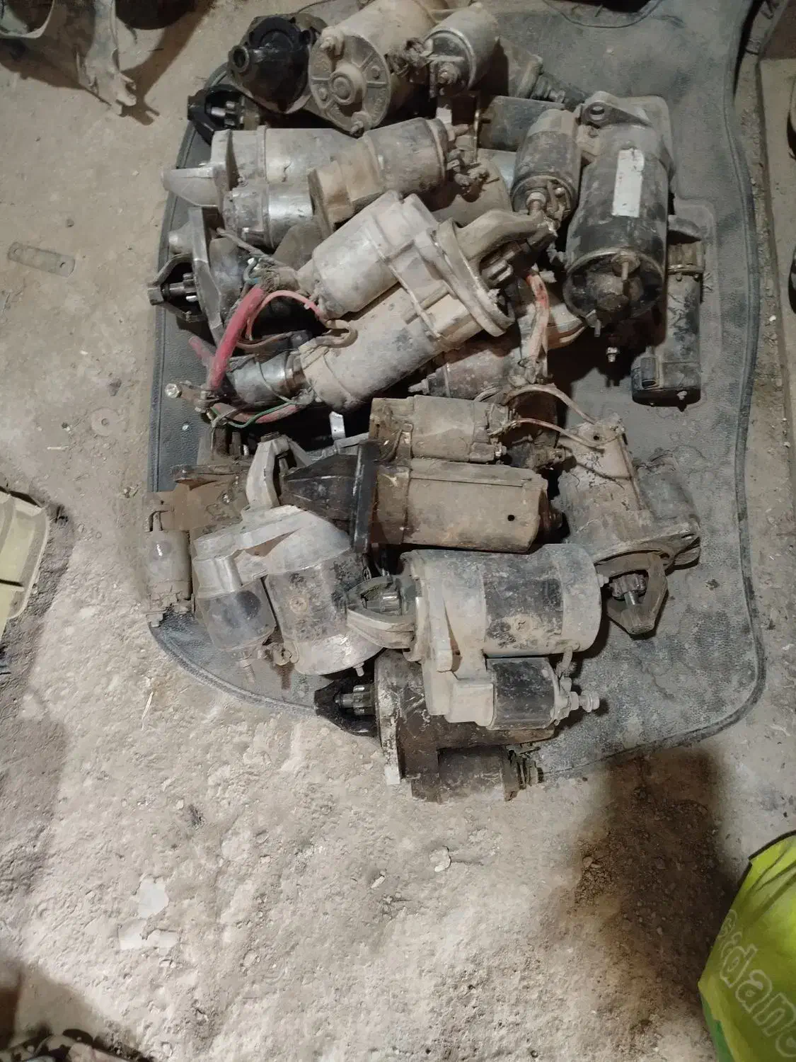 اوراقی خودرو لوازم استوک و خدمات جایگزینی|قطعات یدکی و لوازم جانبی|اصفهان, گیان|دیوار