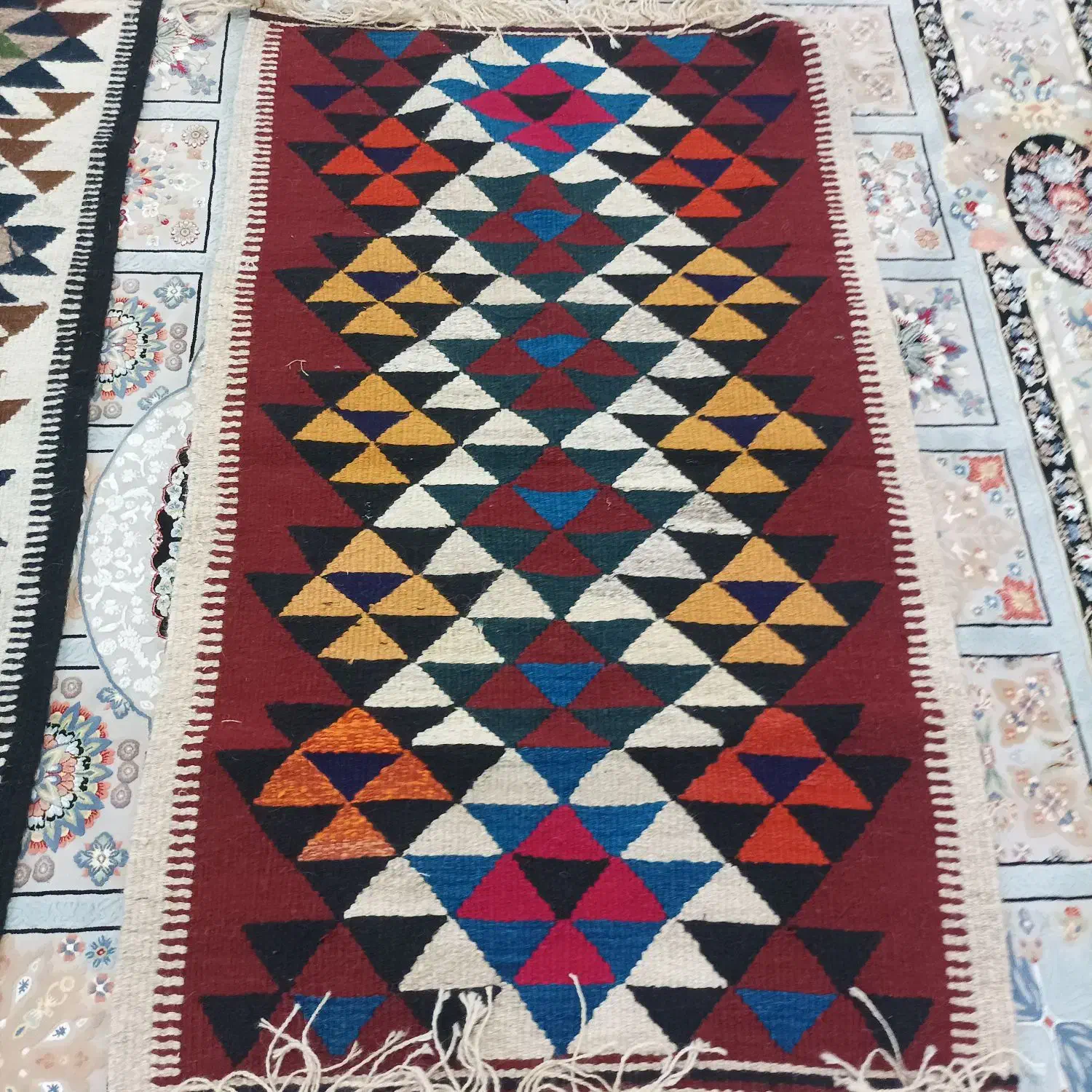 گلیم سنتی دست بافت|گلیم، جاجیم، گبه|خرم‌آباد, |دیوار