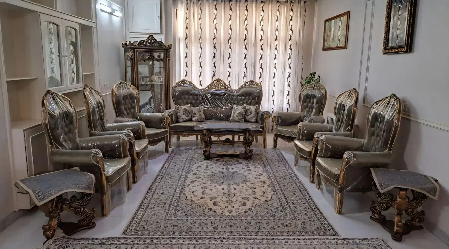 مبل ۹نفره سلطنتی|مبلمان خانگی و میز عسلی|اصفهان, عباسآباد|دیوار