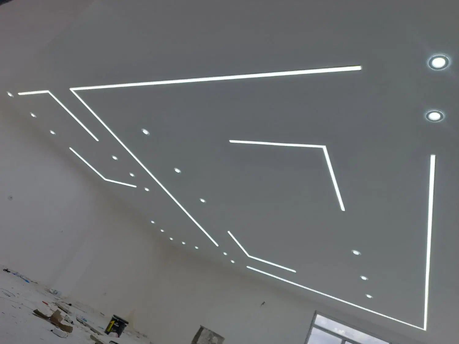 خدمات برقکاری و نصب لاین نوری|خدمات پیشه و مهارت|ساوه, |دیوار