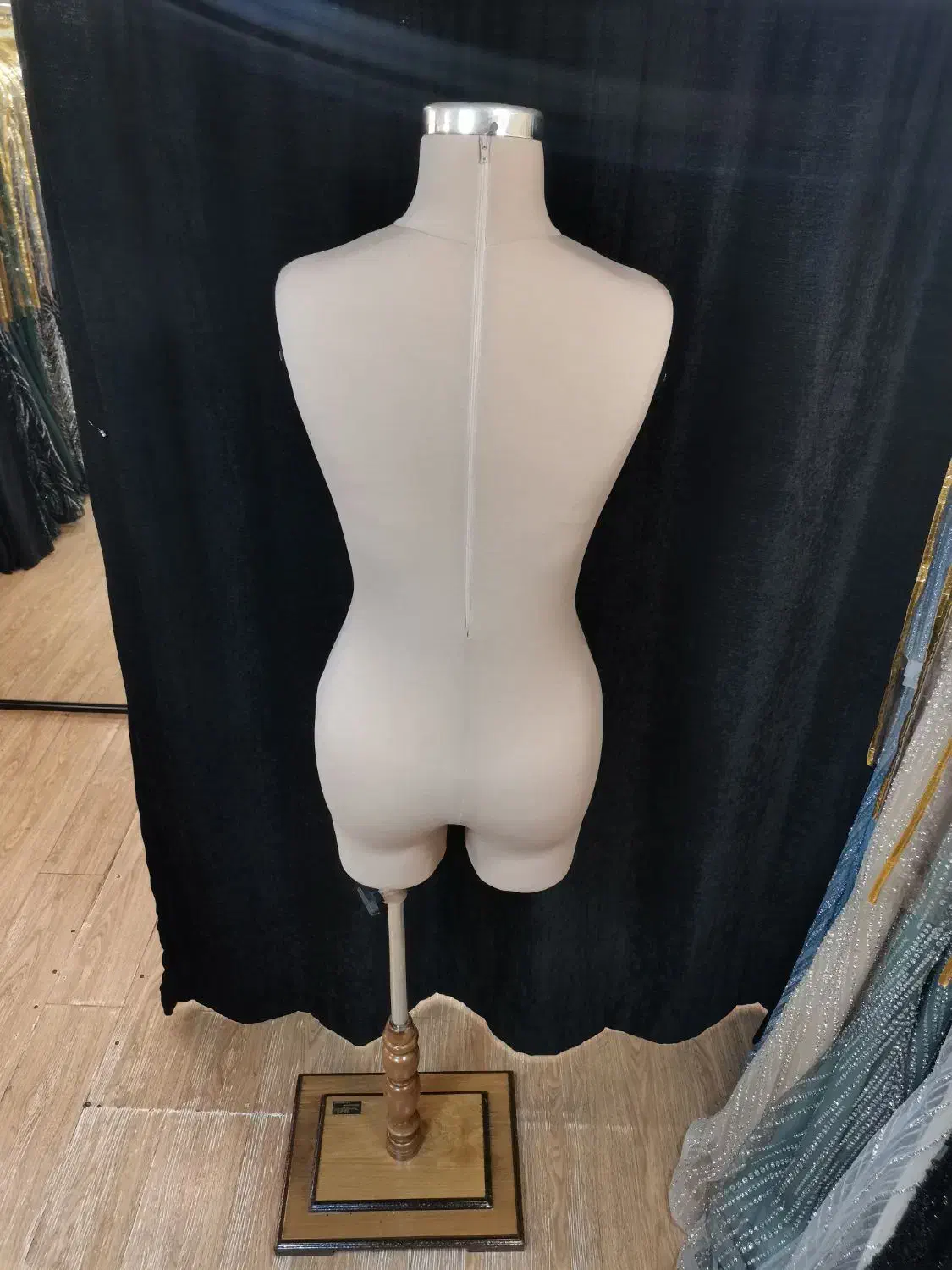 مانکن فاق دار  سوزنخور برند باران|فروشگاه و مغازه|تهران, لاله زار|دیوار