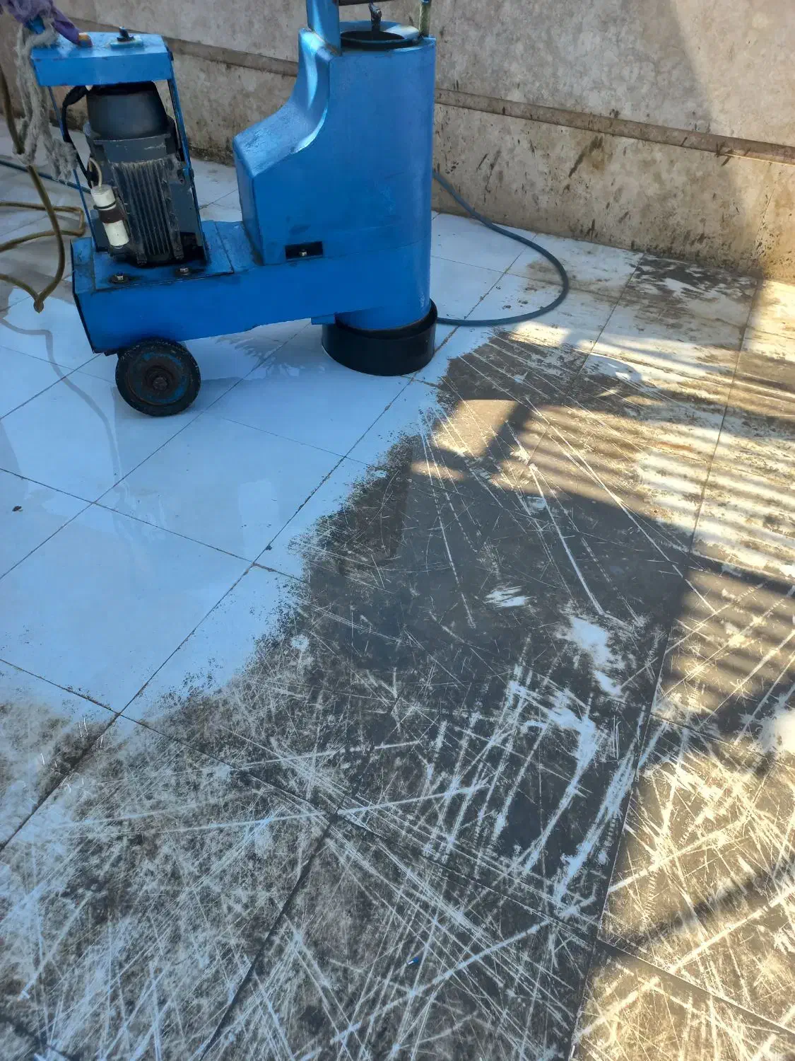 کفسابی وسنگسابی بتن ساب ساب زن کاشی ساب|خدمات نظافت|بندر امام خمینی, |دیوار