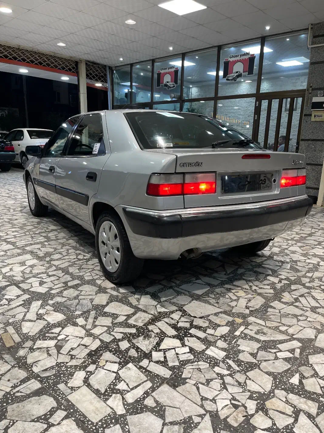 زانتیا ۲۰۰۰مدل85|خودرو سواری و وانت|رشت, حاجی آباد|دیوار