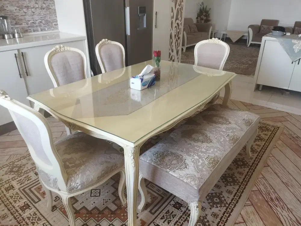 مبل راحتی هفت نفره و میز غذا خوری شیش نفره|مبلمان خانگی و میز عسلی|جغتای, |دیوار