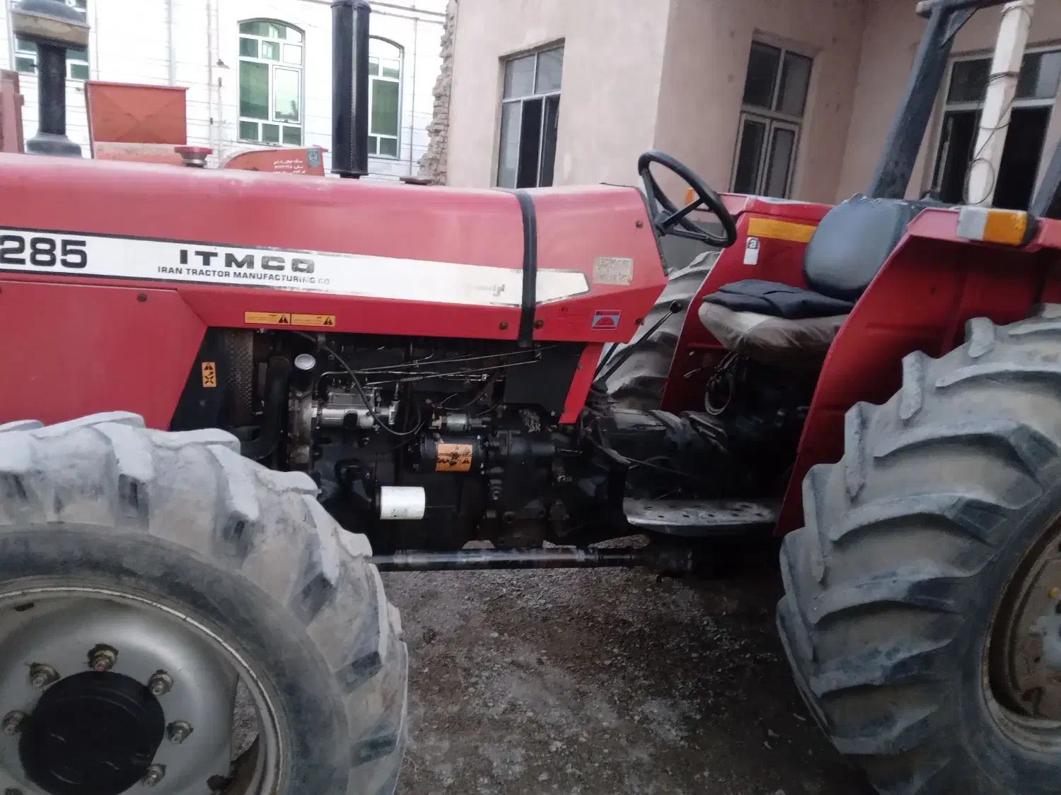 تراکتور ۲۸۵ مدل ۸۹|خودرو سنگین|میاندوآب, |دیوار