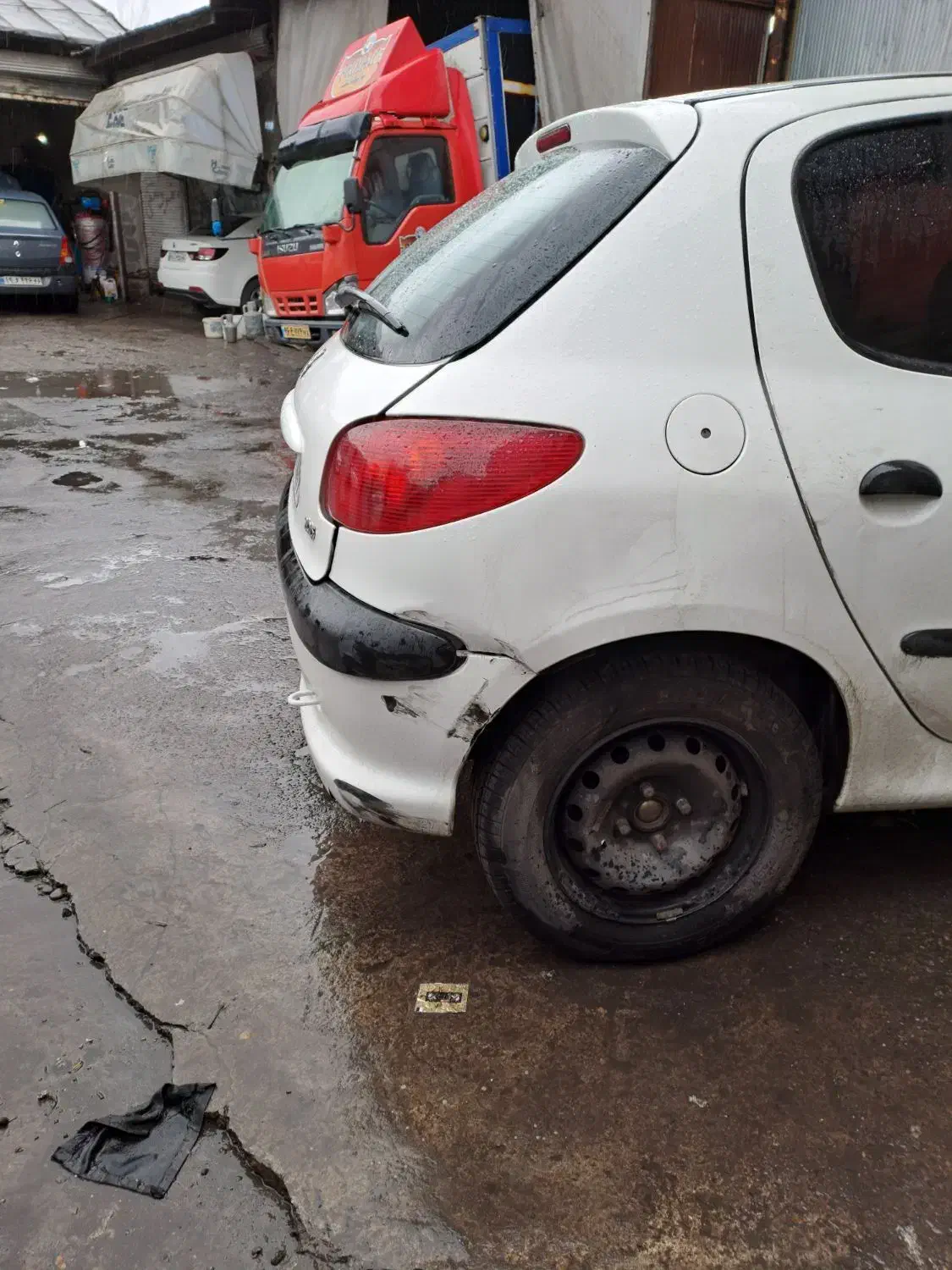 ۲۰۶ تصادفی مدل ۱۴۰۱|خودرو سواری و وانت|رشت, جانبازان|دیوار