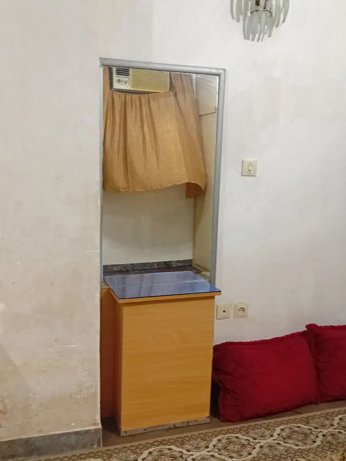 آینه ایستاده قدی جنس چوبی و فلز|آینه|بندرعباس, |دیوار