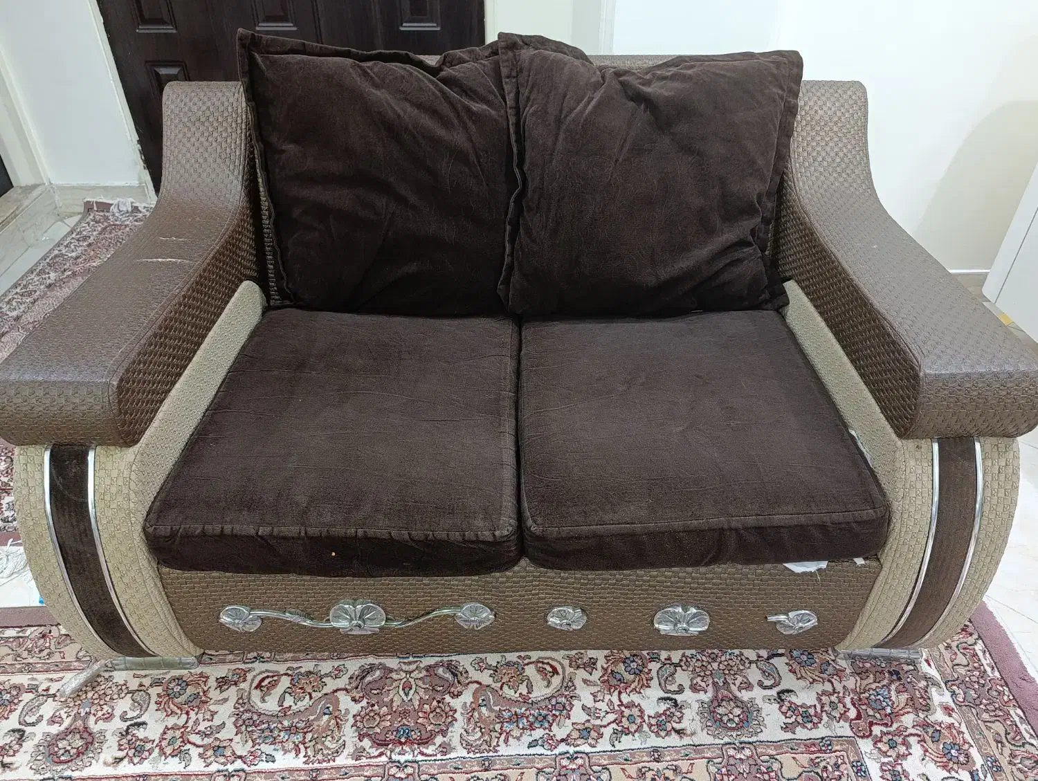 مبل راحتی ۷ نفره|مبلمان خانگی و میز عسلی|تهران, نازی‌آباد|دیوار