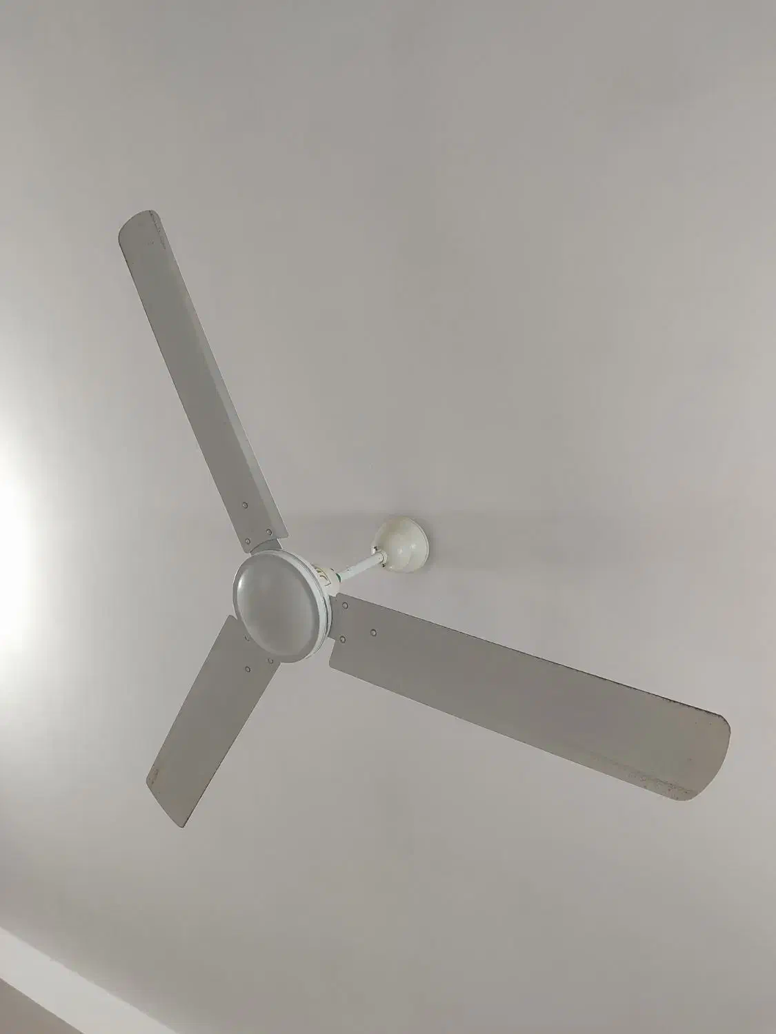 پنکه سقفی|پنکه و تصفیه‌کنندهٔ هوا|بندر ماهشهر, |دیوار