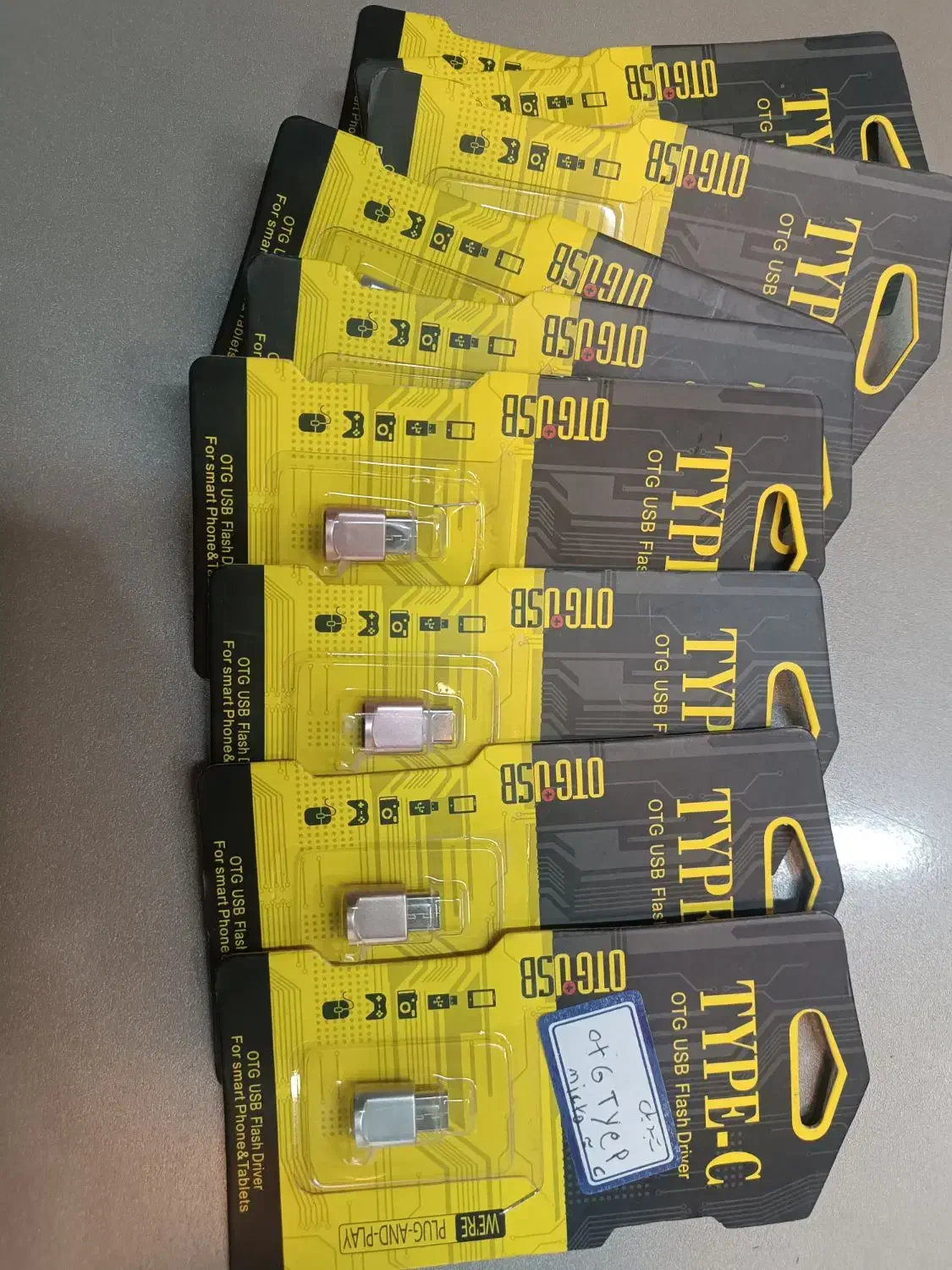 فروش لوازم جانبی کامپیوتر وگوشی با قیمتی استثنایی|قطعات و لوازم جانبی رایانه|قوچان, |دیوار