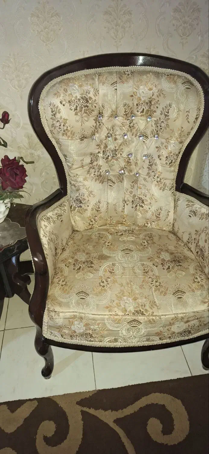 مبل کلاسیک ۷ نفره|مبلمان خانگی و میز عسلی|سرعین, |دیوار