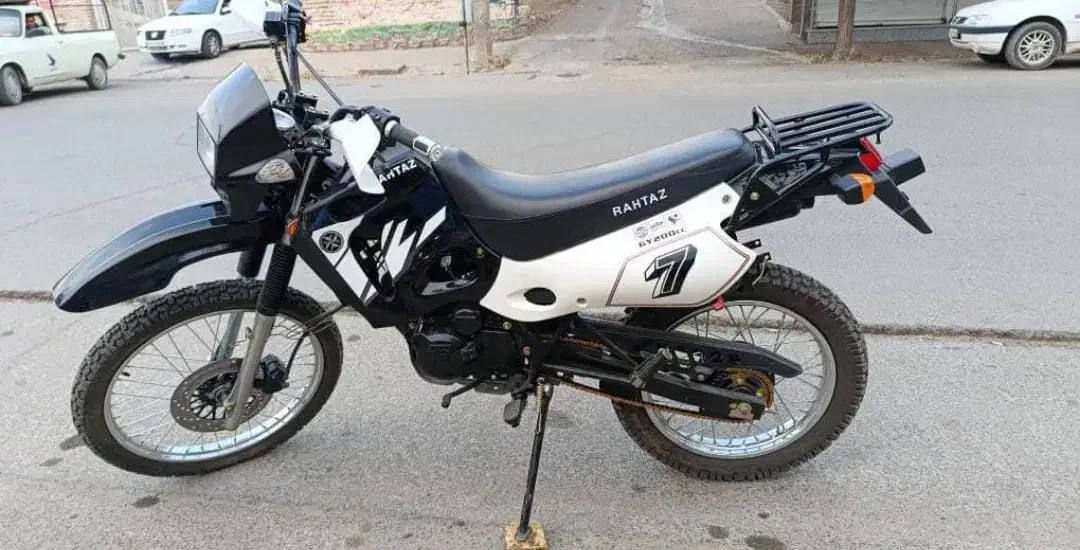 معاوضه موتور تریل۱۵۰ مزایده با موتور تمیز یا ایفون|موتورسیکلت|سراوان, |دیوار