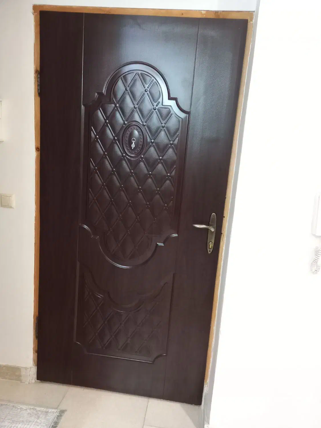 درب  ورودی واحد|مصالح و تجهیزات ساختمان|رودسر, |دیوار