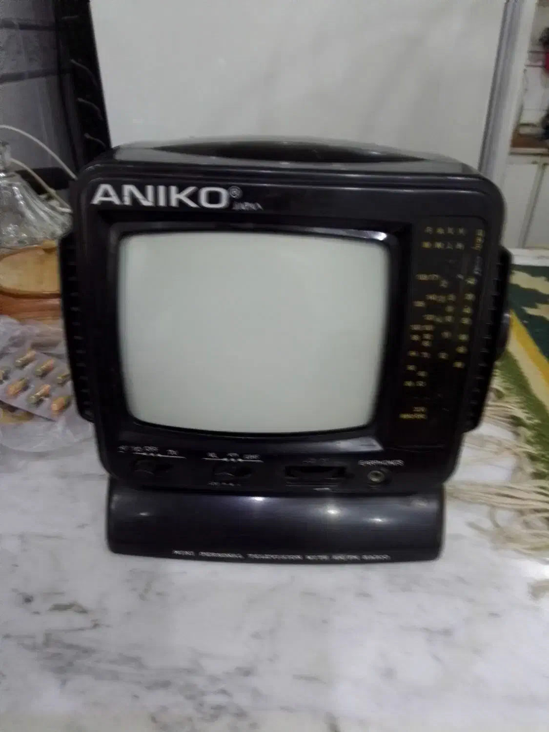 تلویزیون ۵ اینچ|تلویزیون و پروژکتور|رشت, دیانتی|دیوار