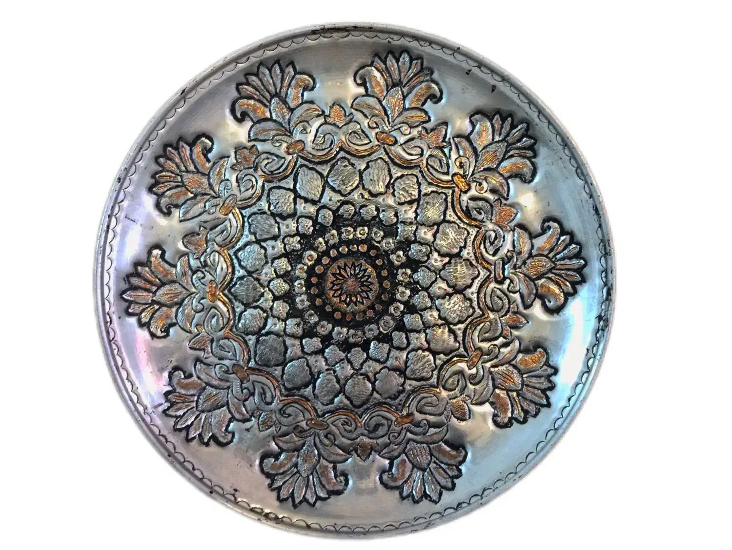 ظرف مسی قلم زنی شده|صنایع دستی و سایر لوازم تزئینی|شهرکرد, |دیوار