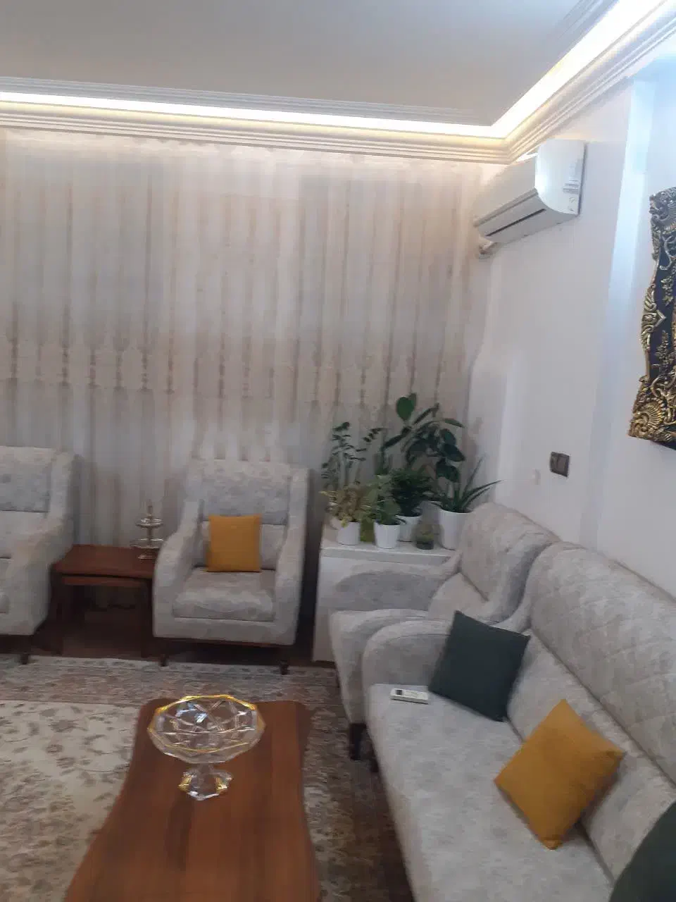 مبل راحتی ۷نفره|مبلمان خانگی و میز عسلی|قم, ناصردیوان|دیوار