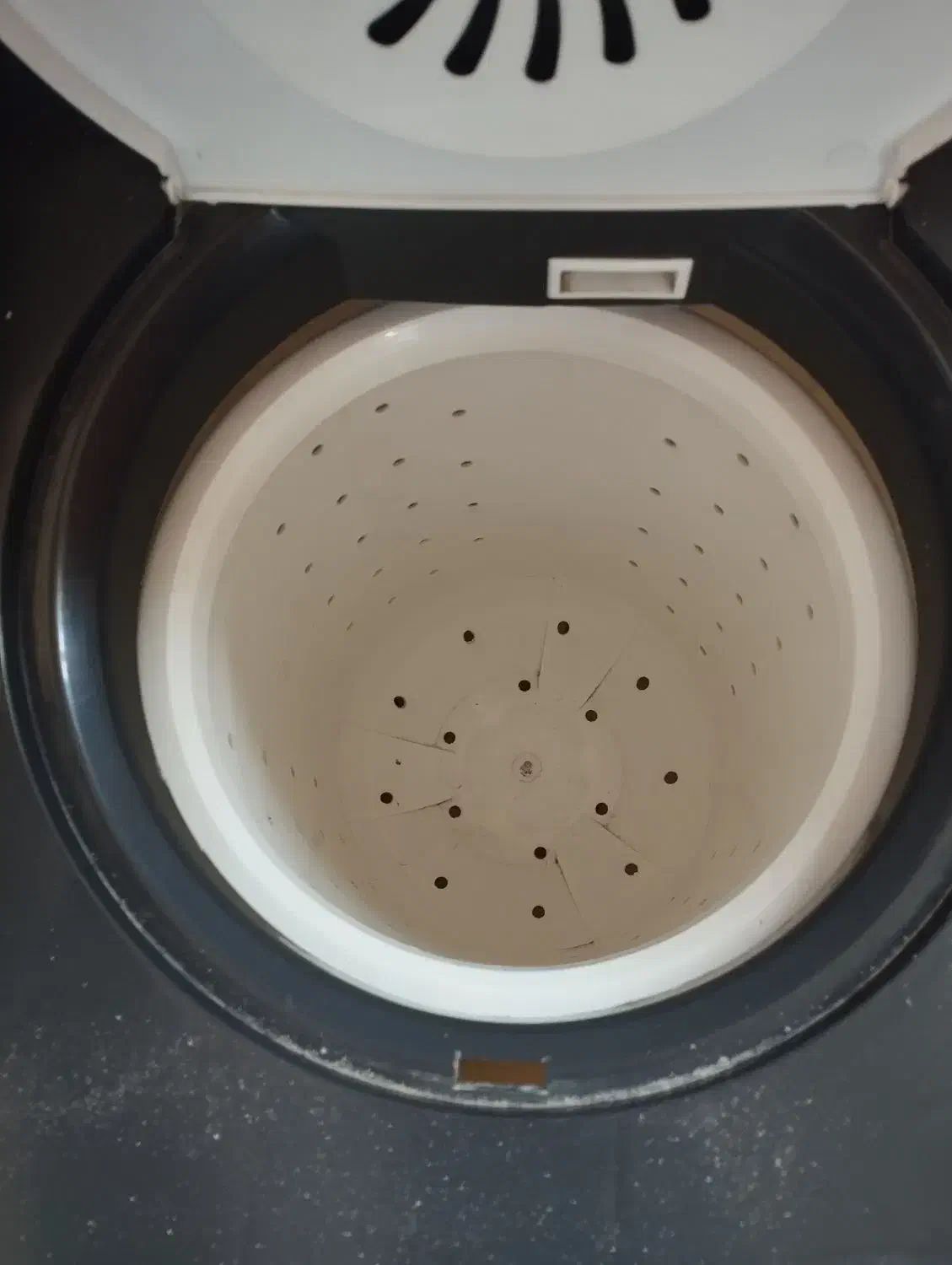 ماشین لباسشویی ۱۲۰۰۰|ماشین لباسشویی و خشک‌کن لباس|رشت, لاکان|دیوار