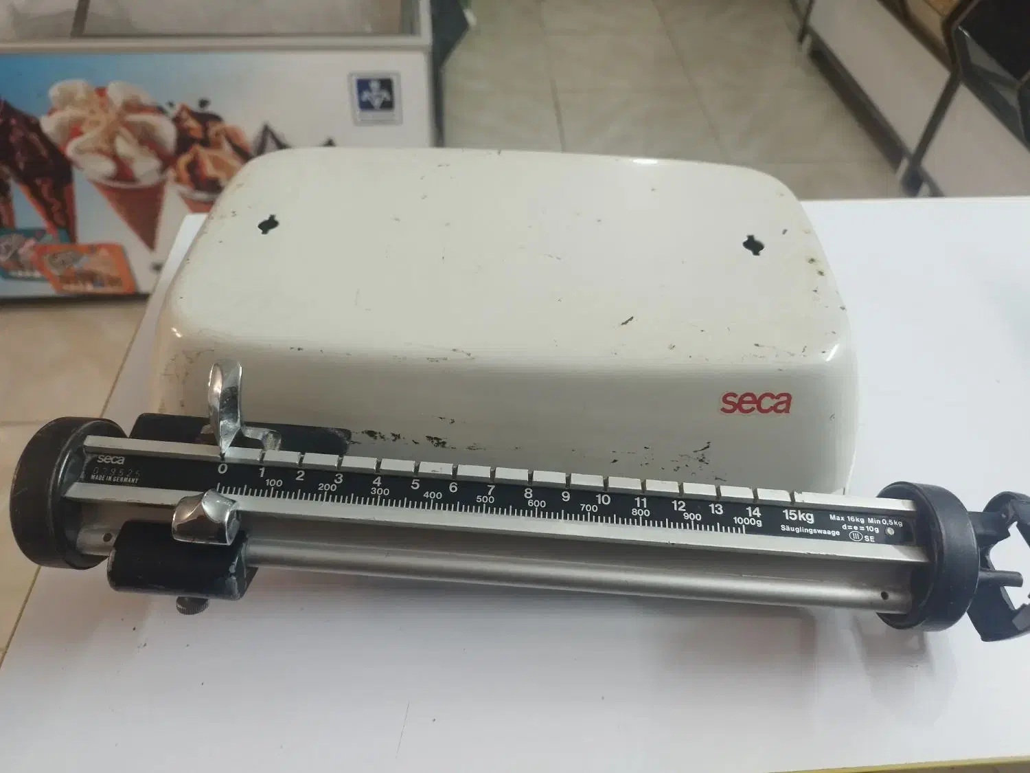 ترازو عتیقه المانی|کلکسیون اشیاء عتیقه|کازرون, |دیوار