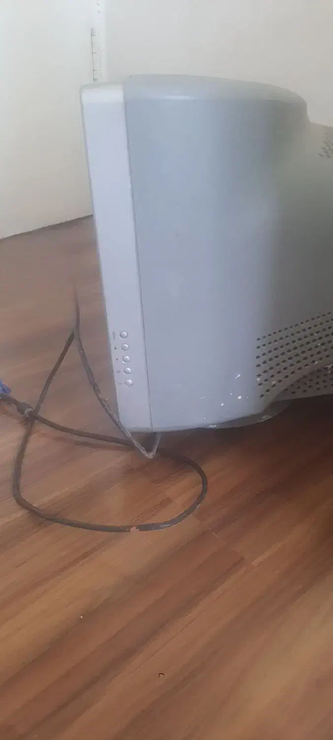 مانیتور|قطعات و لوازم جانبی رایانه|هشتگرد, هیو|دیوار