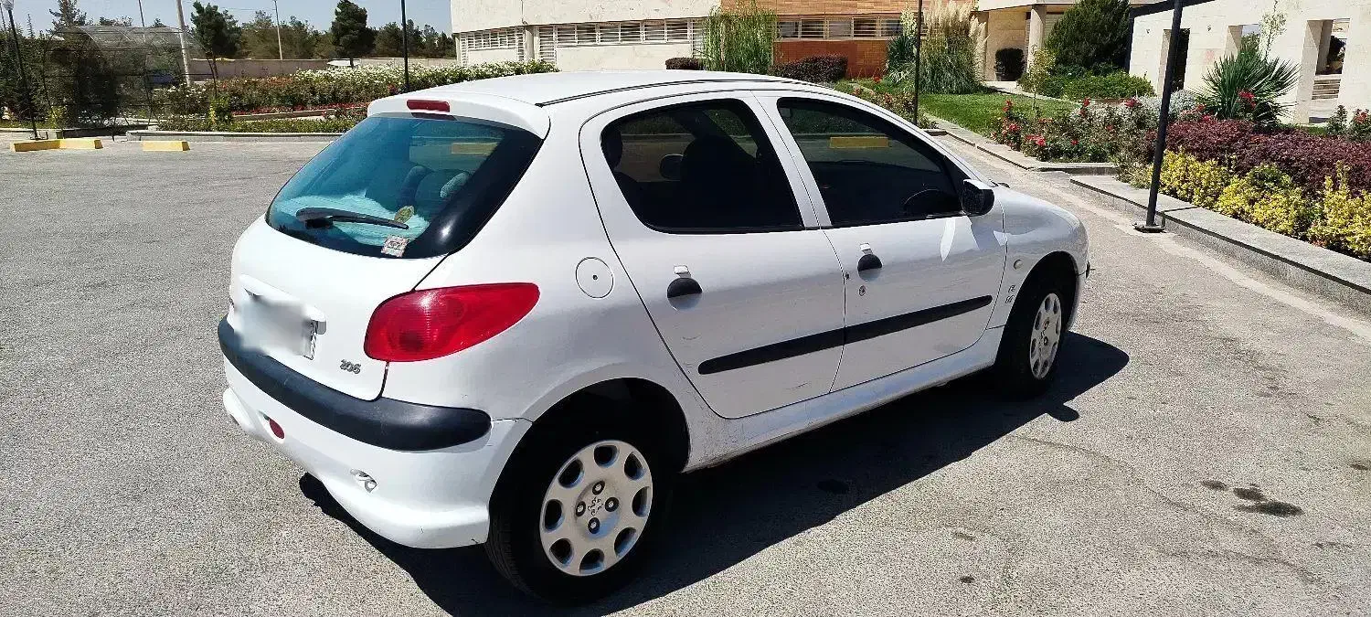 پژو ۲۰۶ تیپ ۲ مدل ۸۹ رنگ سفید|خودرو سواری و وانت|آباده, |دیوار