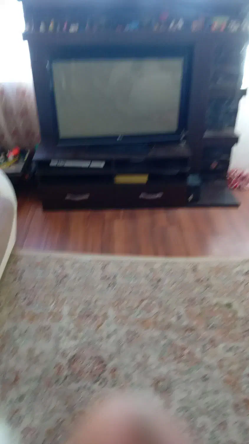 فروش به دلیل امشب  و فقط امروز فردا آگهی پاک میشه|تلویزیون و پروژکتور|پرند, فاز ۵|دیوار