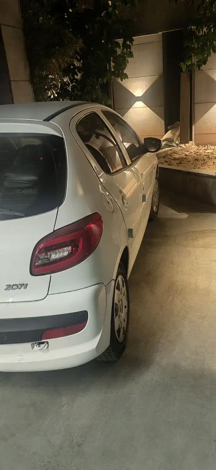 207 مدل 1401 سقف فلز|خودرو سواری و وانت|شیراز, ارم|دیوار