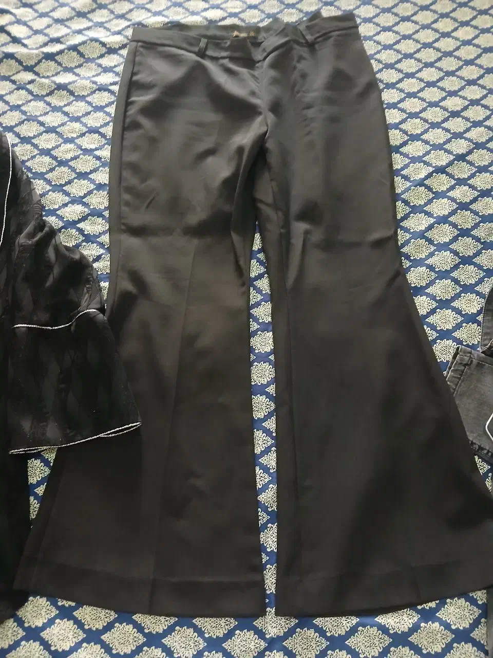 شلوار|لباس|هشتگرد, فاز ۱ مهستان|دیوار